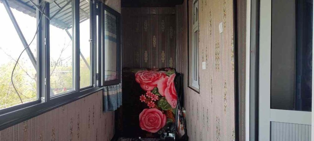 Квартира сотилади 2 хонали.
7-мкр 23-дом. 3-этаж.
Галерка,ремонт яхши.
