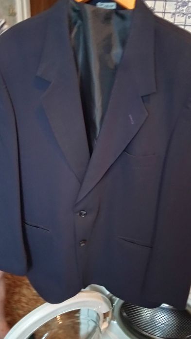 Костюм мужской тройка