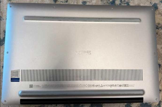 Dell XPS 13 9370 – i5, 16GB ram, 256GB ssd, UHD Touch