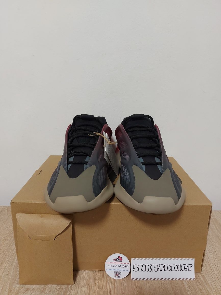 Yeezy 700v3 Fade Carbon