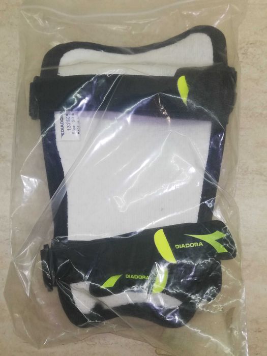 Футболни протектори Diadora