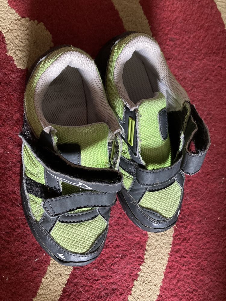 Pantofi Quechua, m30. Stare buna