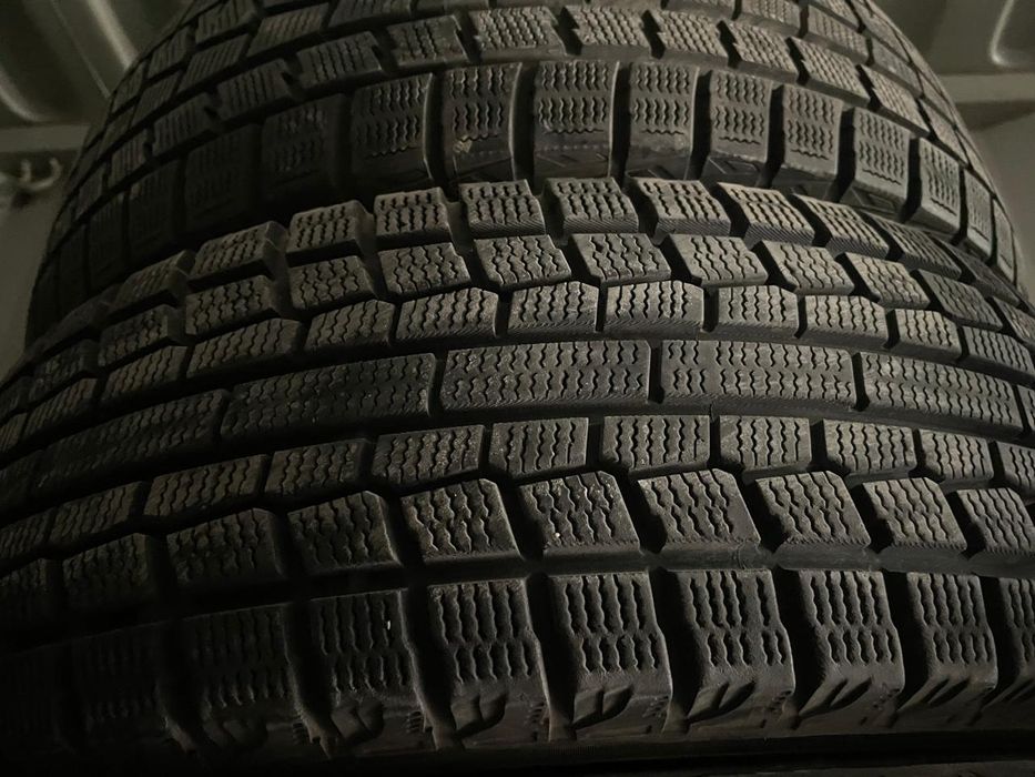 225/60R17 шины бу Япония