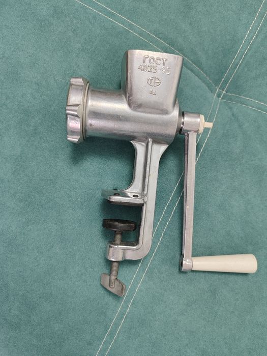 Продается мясорубка, рабочее отличное