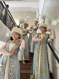 Танцевальные костюмы, казахский костюм