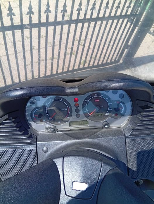 Aprilia Atlantic 500 cc si Kimco x cityng