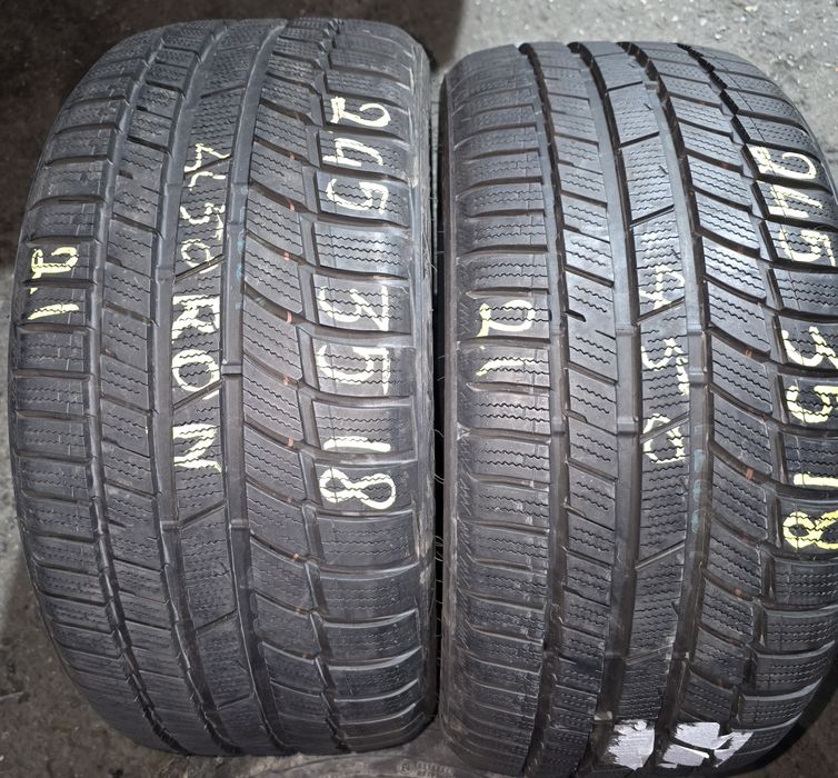 Anvelope 245 35 18 TOYO iarna