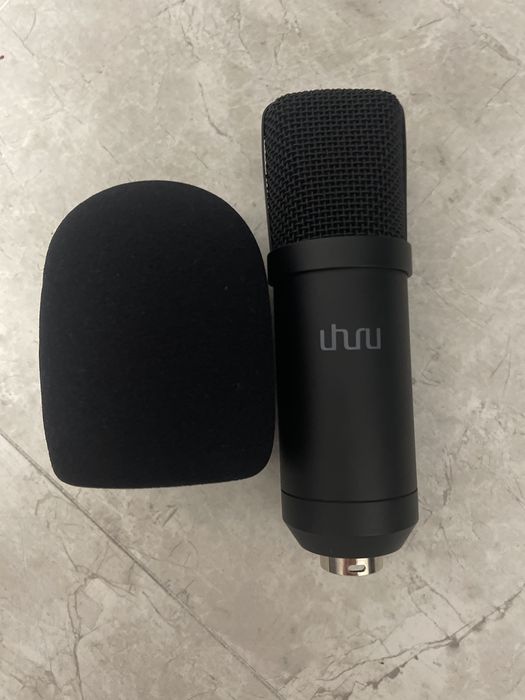 Microfon uhuru UM-900 foarte ieftin si bun