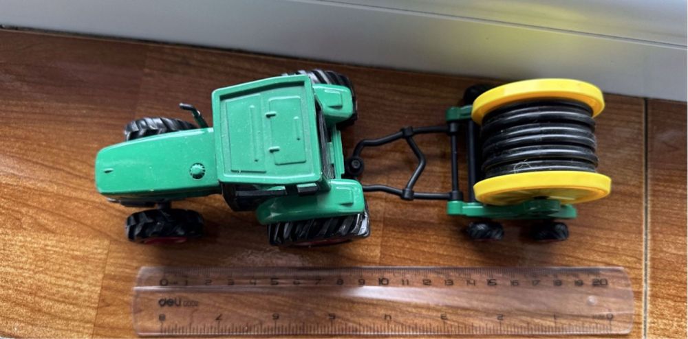 Machete auto Tractor cu remorca metalic scara 1/32