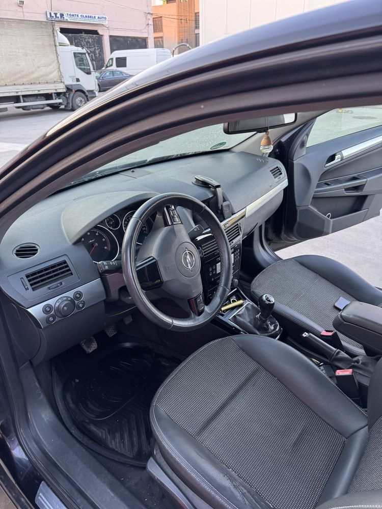 Opel Astra H de vanzare