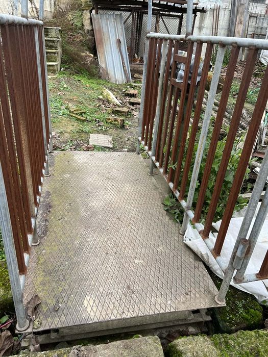 Механичен кантар за животни