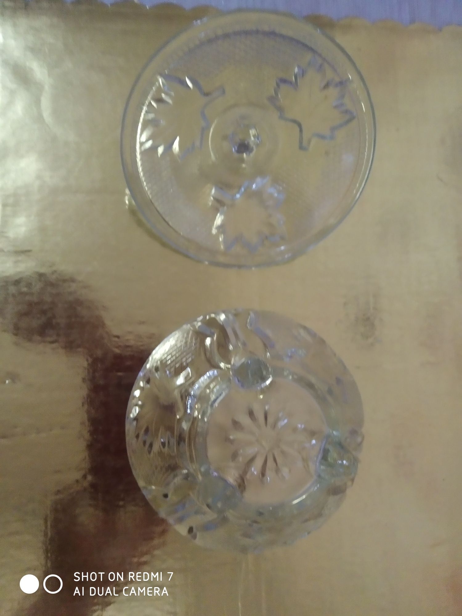 Сахарницы стеклянные с крышками 2 шт одинаковые