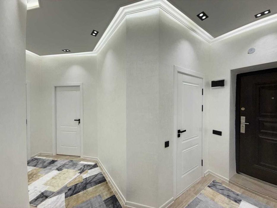 Продаётся 2х комнатная квартира с евроремонтом и лифтом в городе