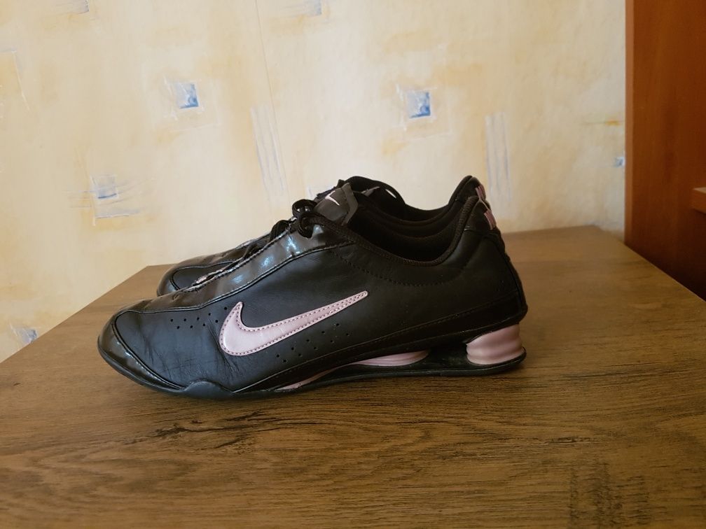 Nike SHOX дамски маратонки 38 номер.