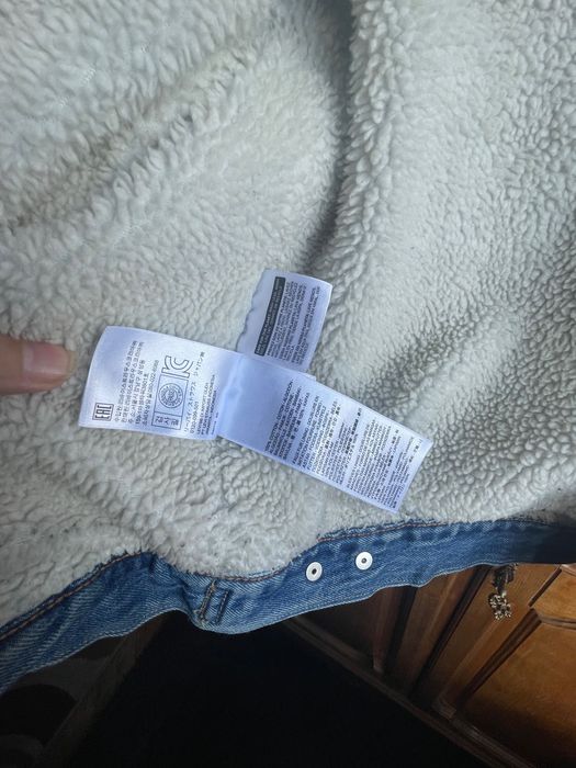 Geacă autentică de blugi Levi’s  îmblănită