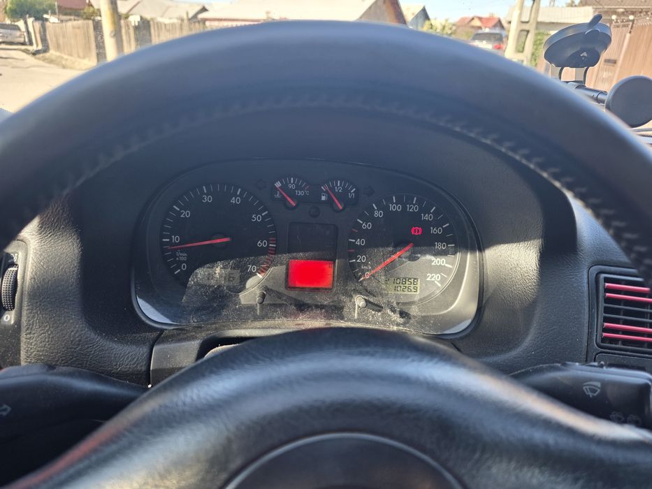 Vand/Schimb Vw Golf 4 Stare foarte bună