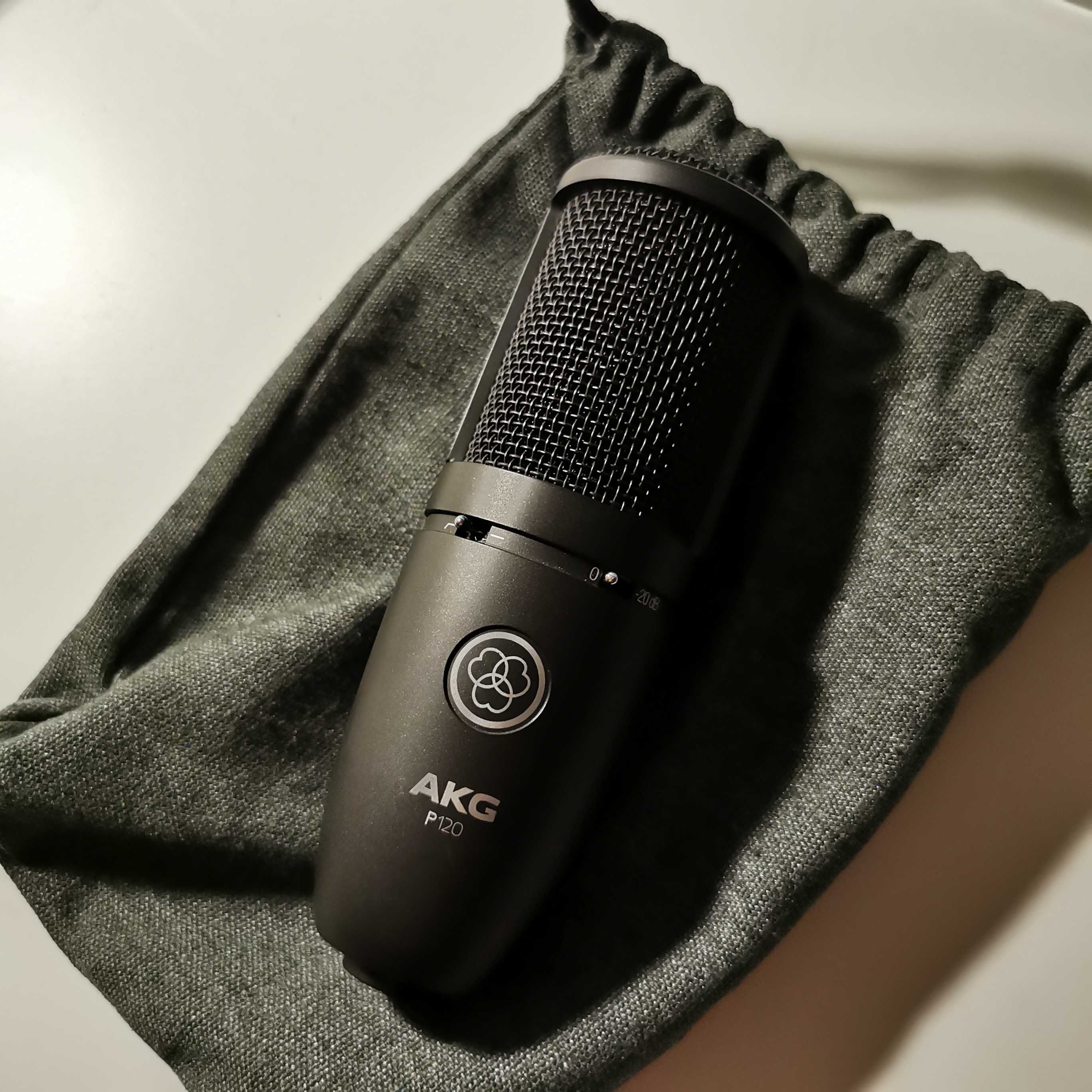 AKG P120 Студиен кондензаторен микрофон