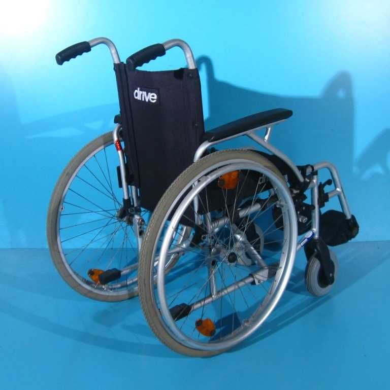 Scaun cu rotile pliabil handicap Drive / latime sezut 39 cm