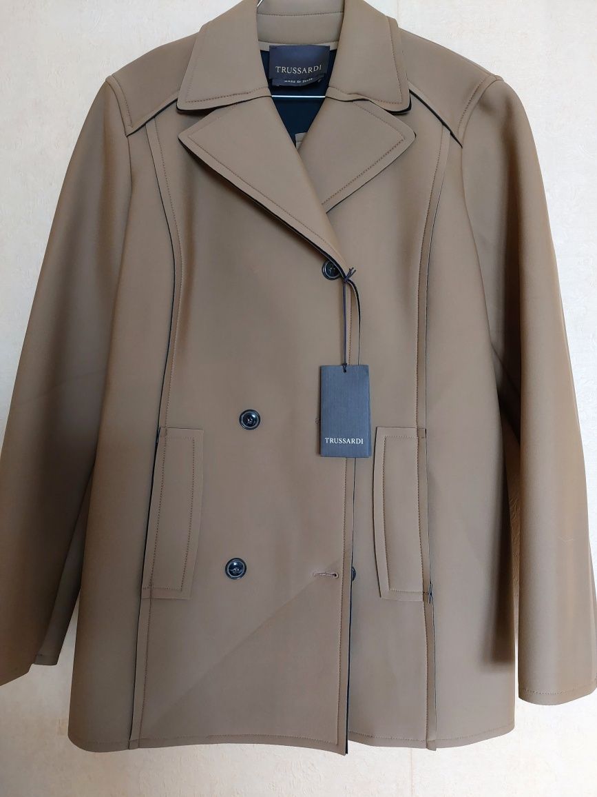 Trussardi ново дамско палто/сако, М/42 размер