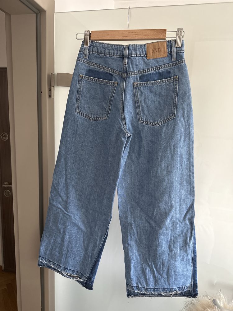 Jeans Zara, 9 ani