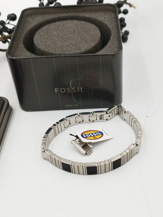 FOSSIL Оригинална мъжка гривна от неръждаема стомана
Оригинална мъжка