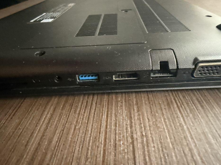 Laptop Lenovo IdeaPad 310-15ISK, procesor Intel Core i5-6200U 2.3GHz