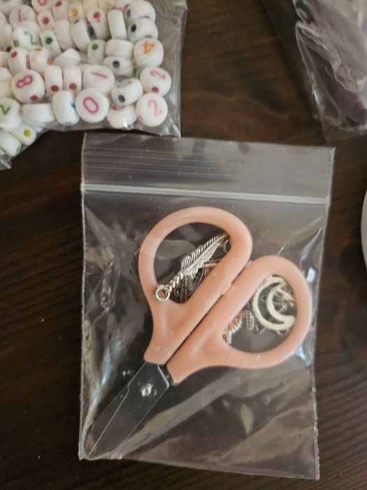 Mărgele pentru brățări