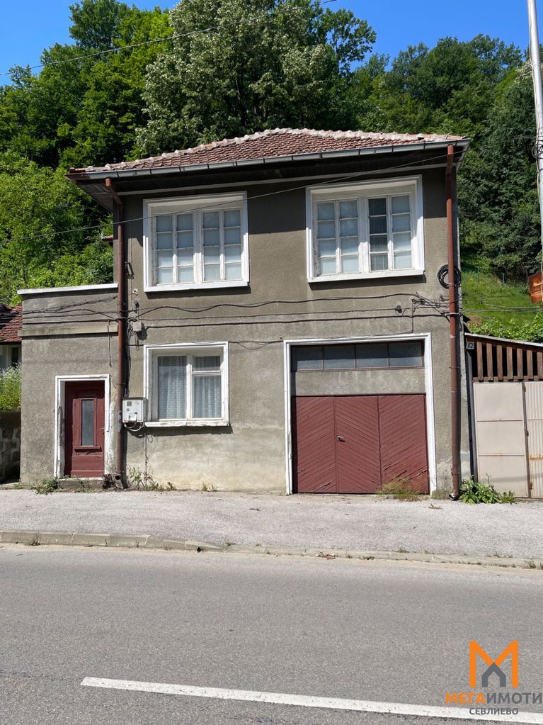 Продава се Къща в Севлиево - 71 кв.м за 575 €/кв.м - Снимка #2