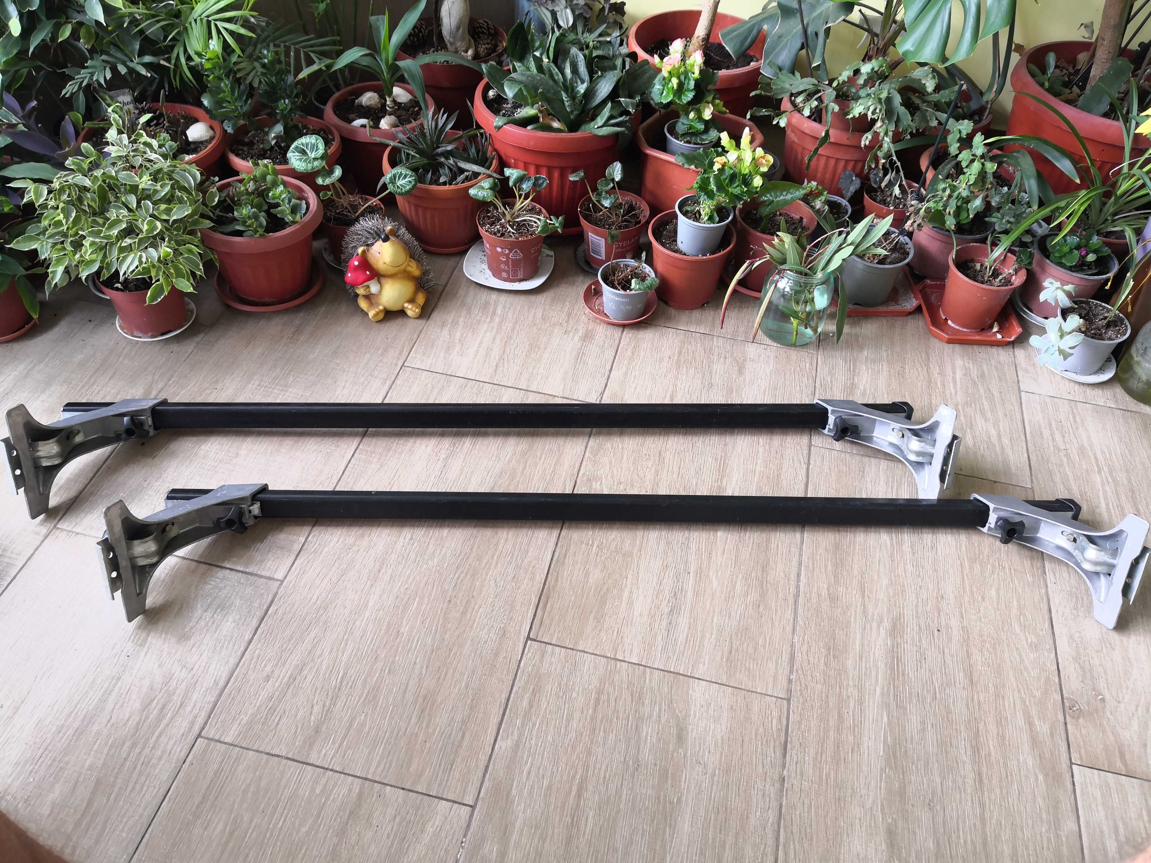 Багажник Thule 1050 ,напречни греди