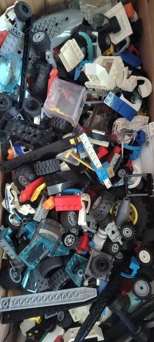Lego vrac 7 kg pentru joaca copiilor sau omuleți Lego și accesorii
