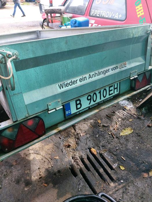 Продавам ремарке