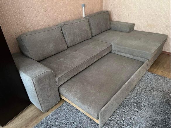 Продавам ъглов диван.