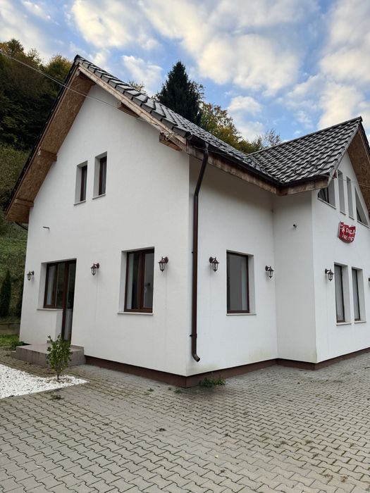 Inchiriez cabana muntele rece