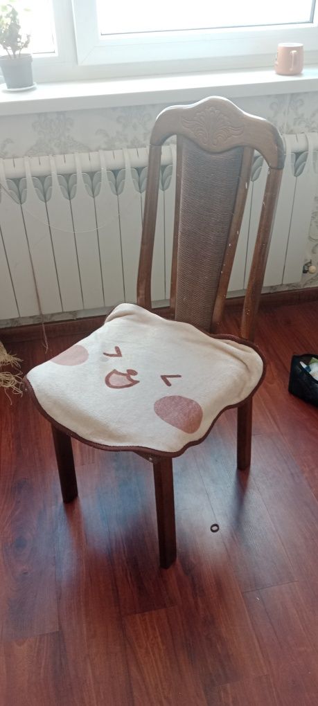 Стулья из дерева