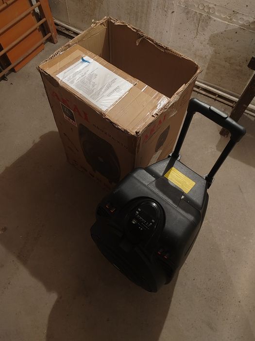 Vând boxa Akai SSO23A-X10