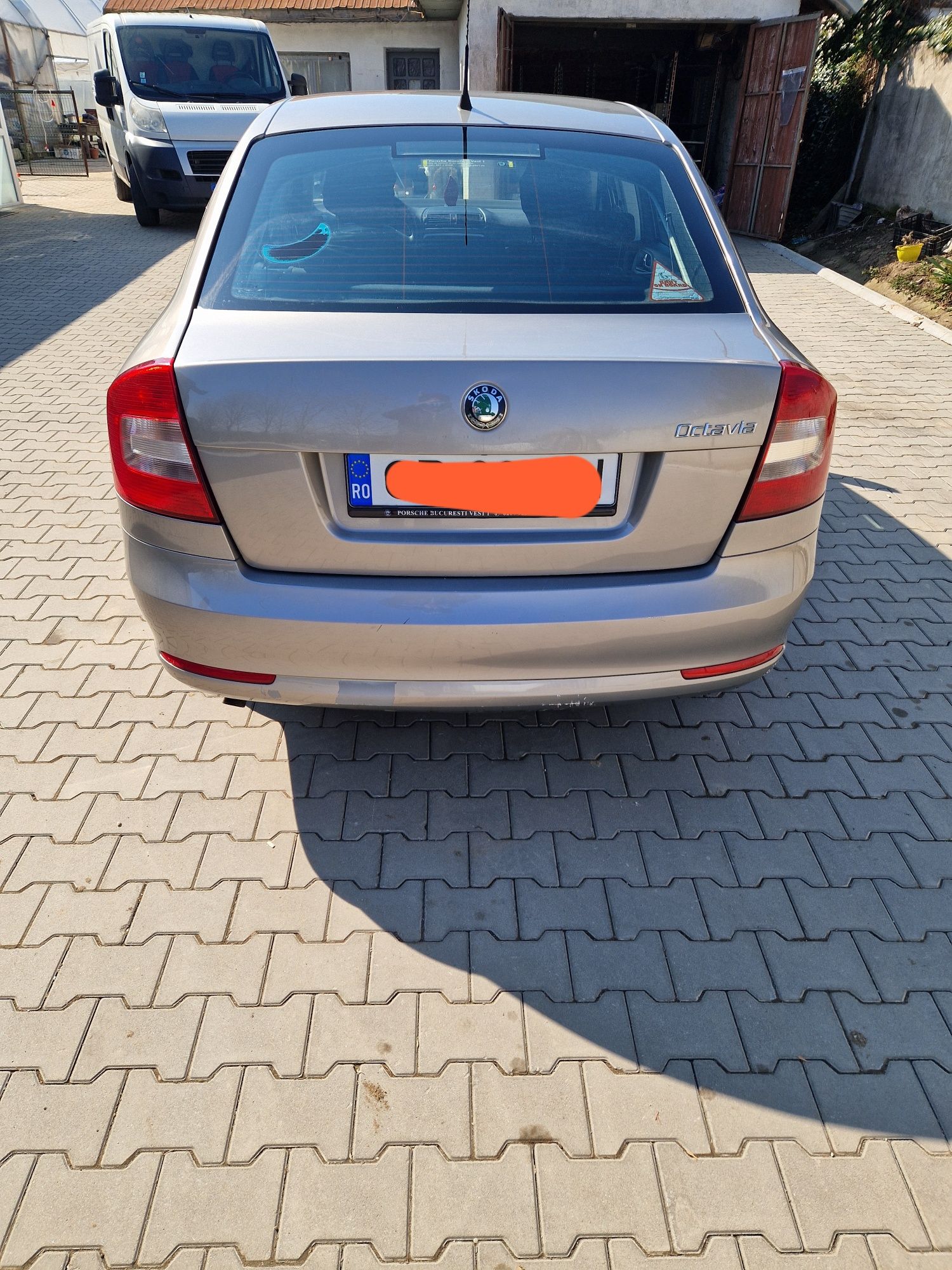 Vând Skoda Octavia
