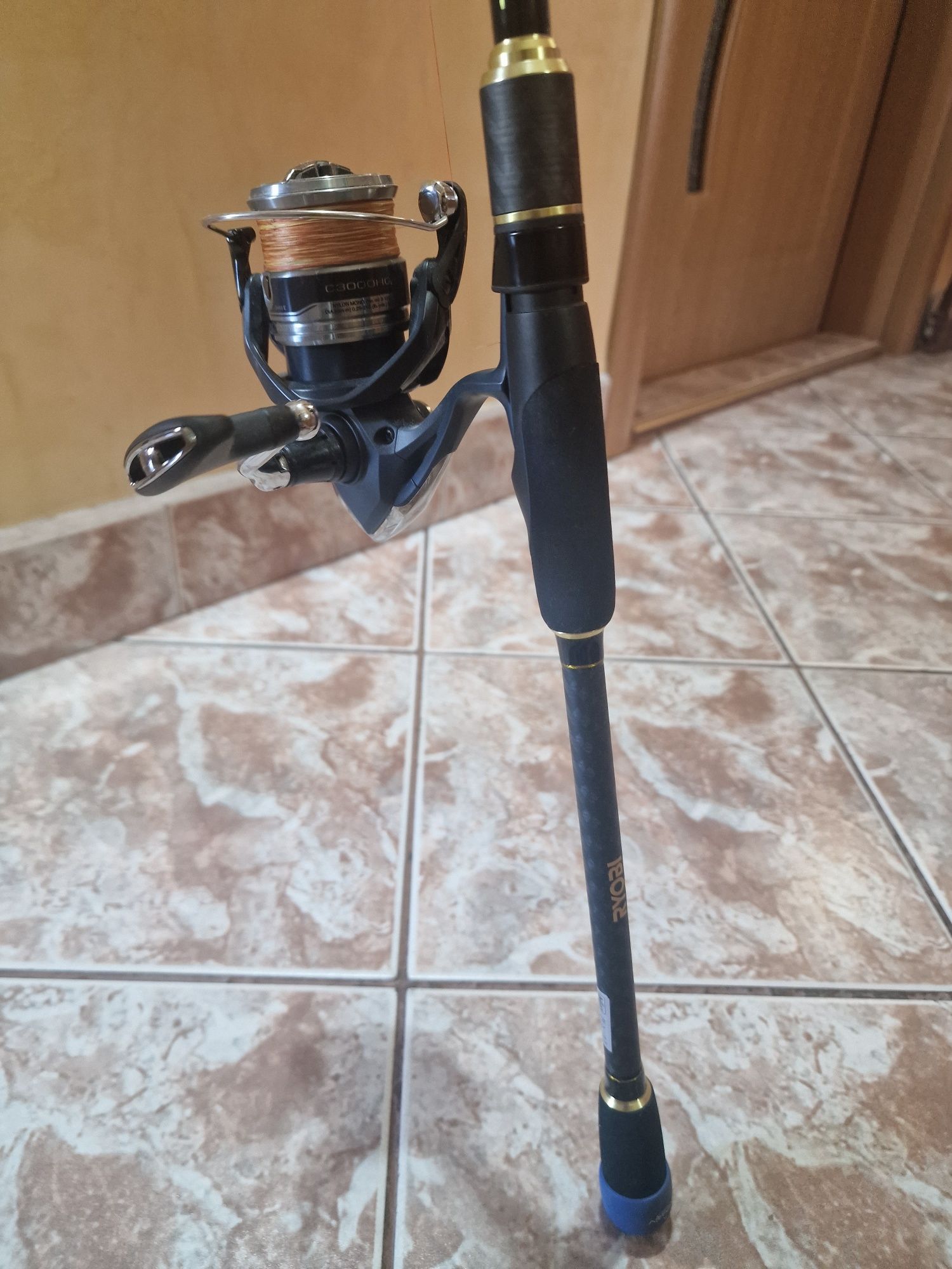 спининг въдица Ryobi с макара Shimano