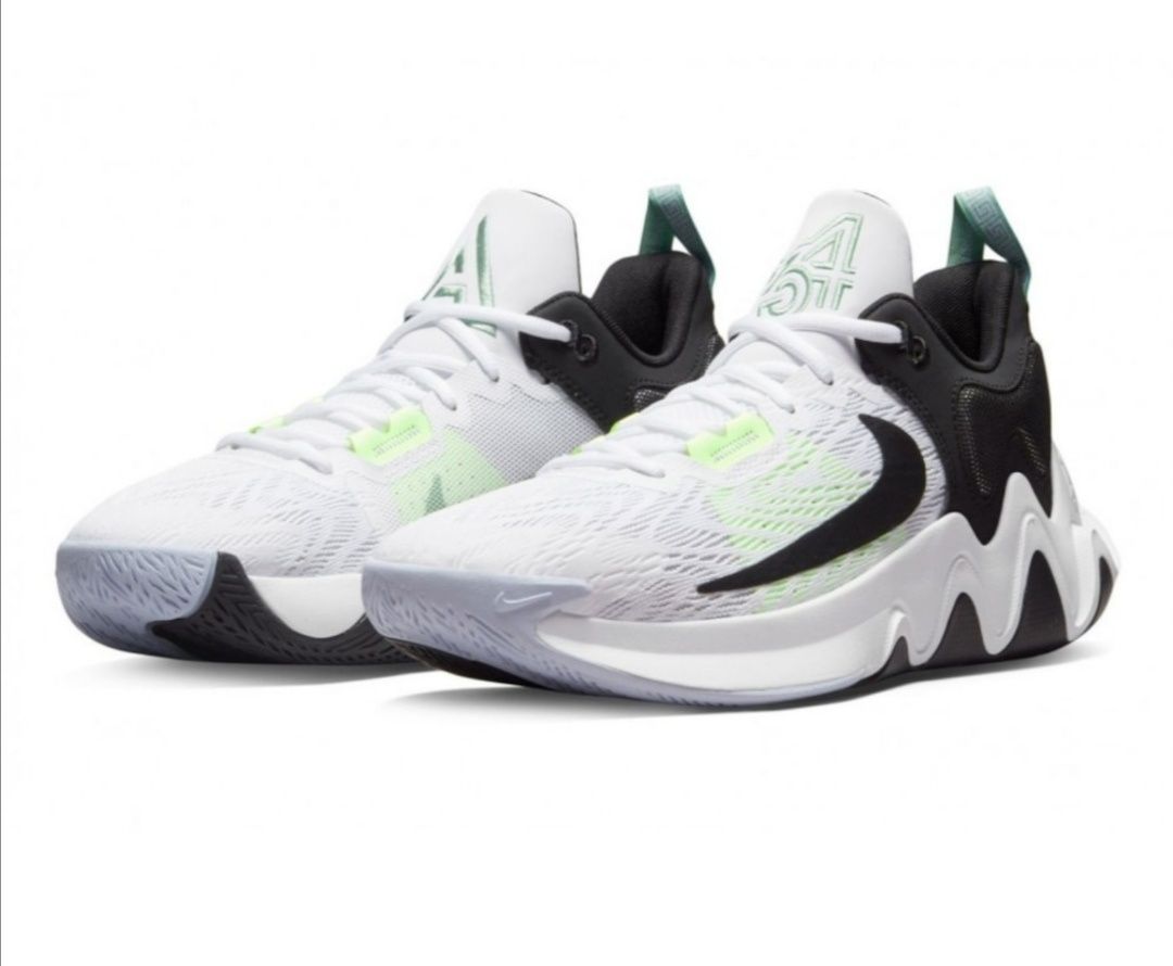 Nike - Баскетболни кецове/маратонки 44 номер (нови).