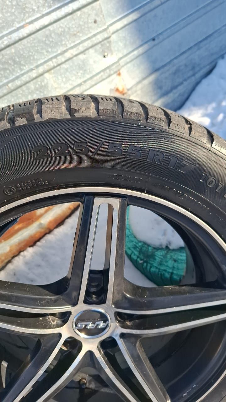 Продам диски с резиной