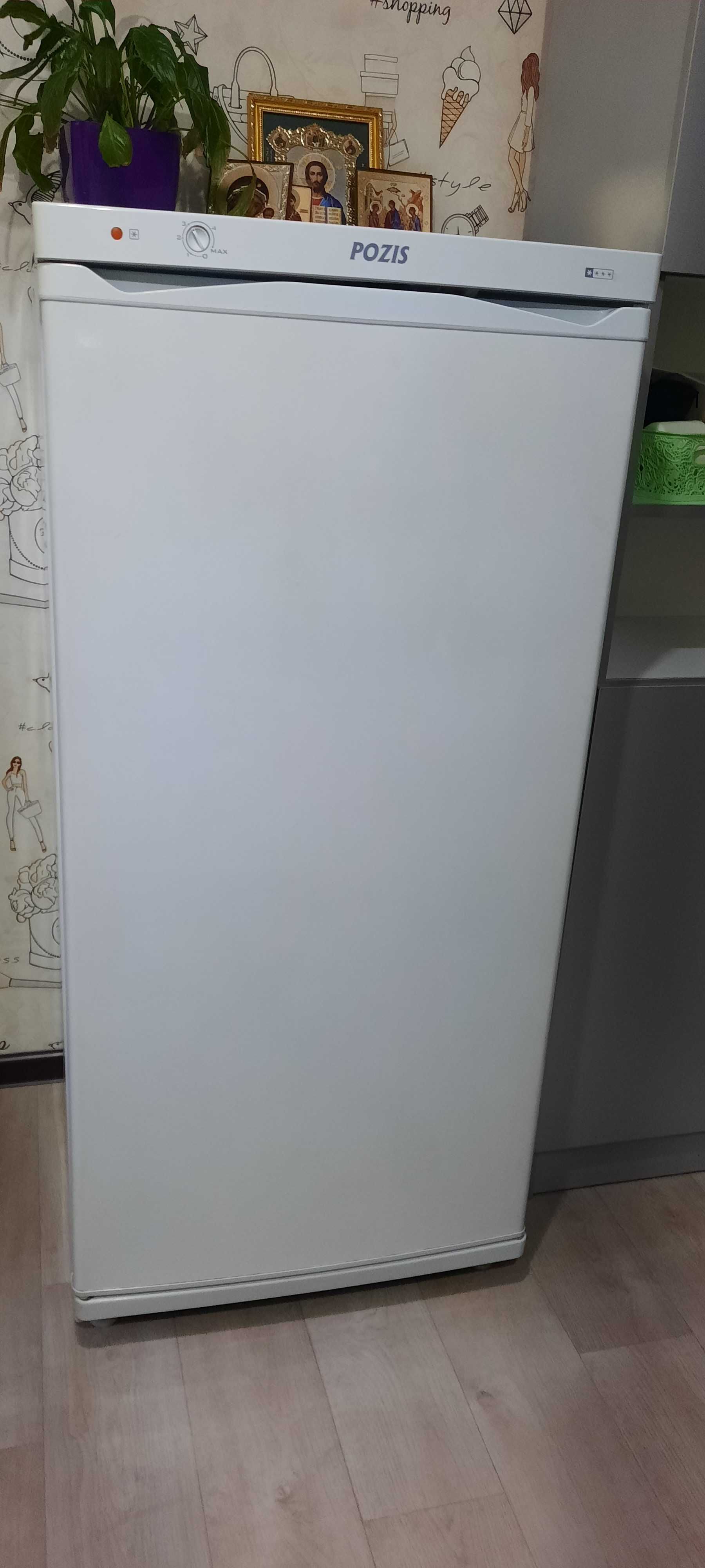 Продам вертикальную морозилку