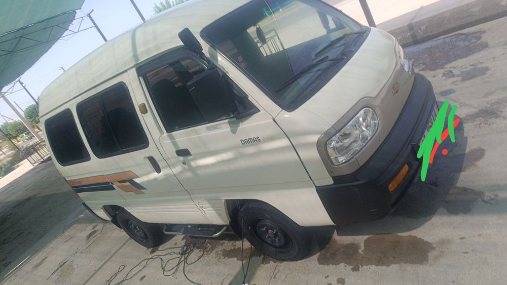 Yurib turgam moshina