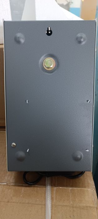 Стабилизатор напряжения