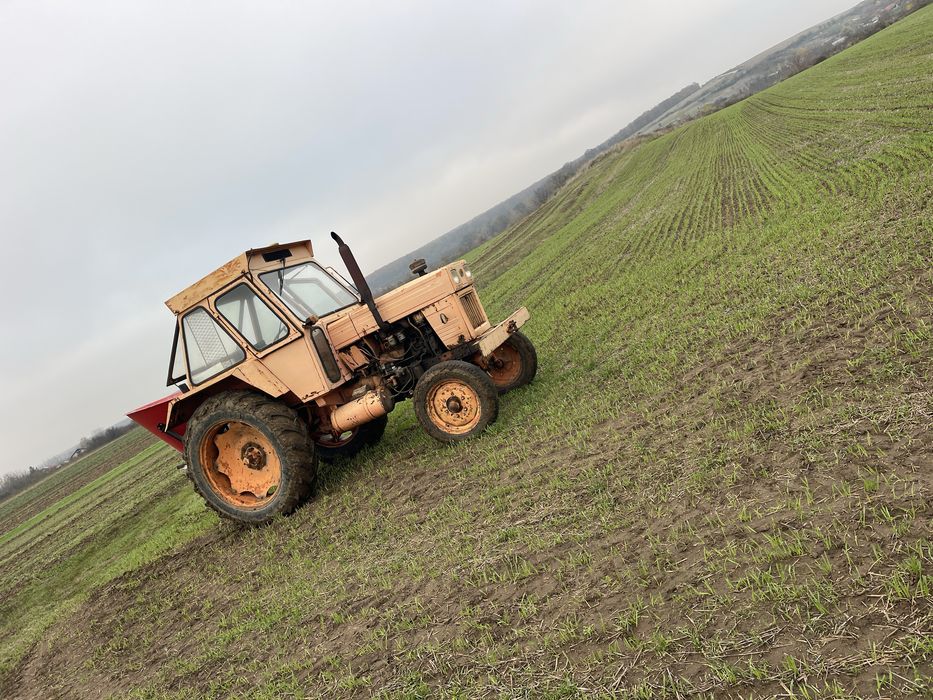 Tractor  u 650  2 bucati