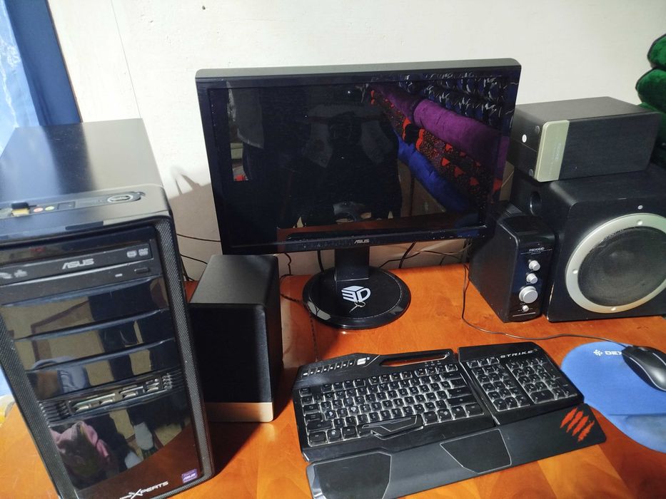 ASUS i7 8GB/1TB GTX 970