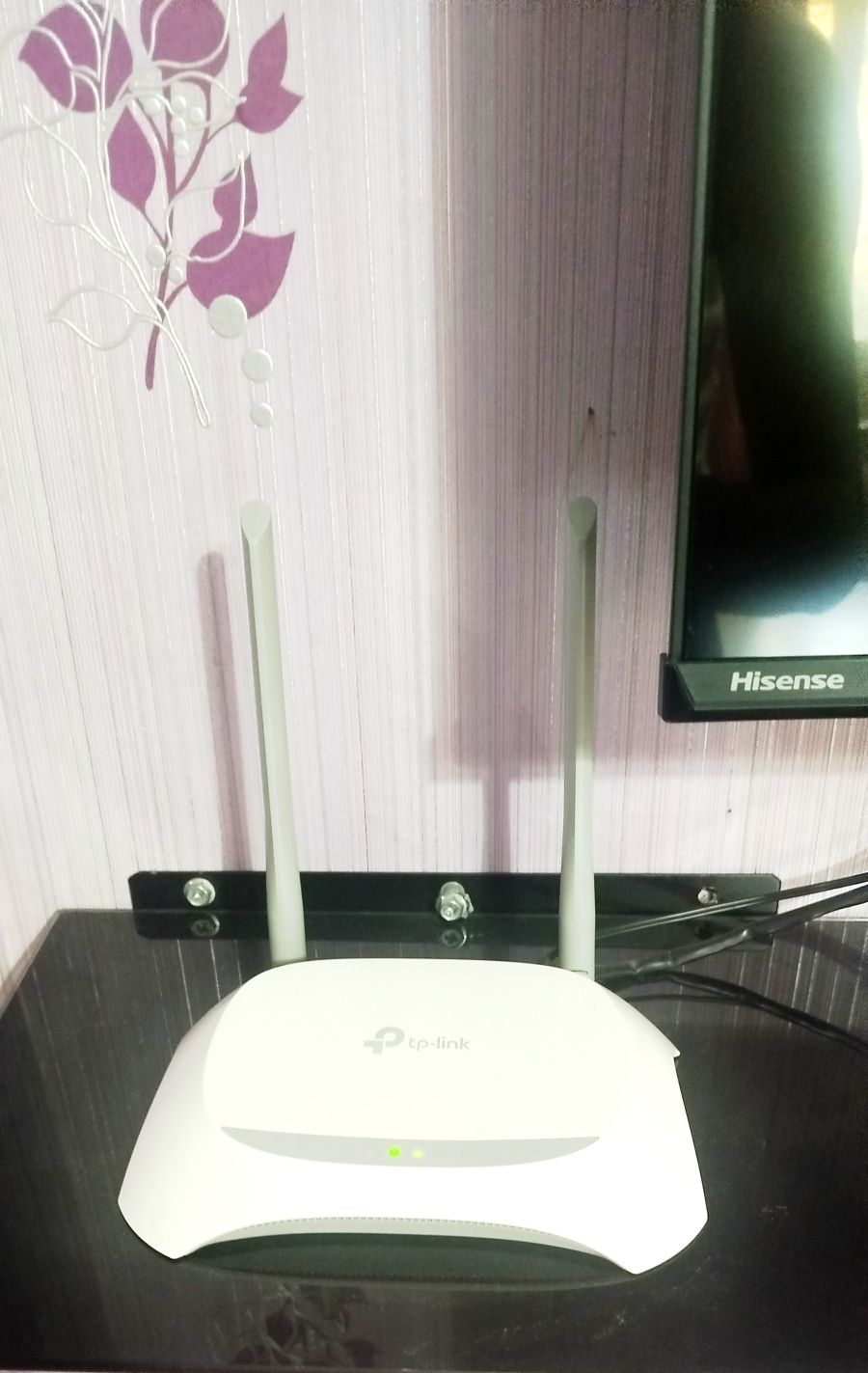 Wi-Fi router sotiladi 
Holati yaxshi 
Toshkent shahar 
Mirobod tumani