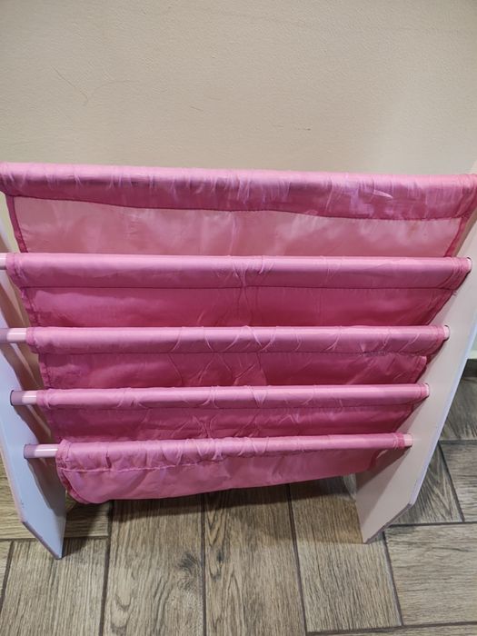 Детска Библиотека принцеси на Дисни. Етажерка за книги.