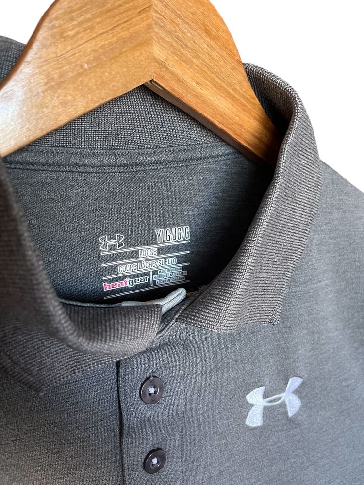 Under Armour дамска тениска с яка , М
