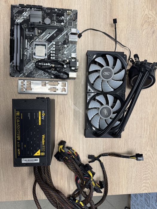 Placa de baza B460m-k cpu i5-10600 cooler lichid sursa 850w