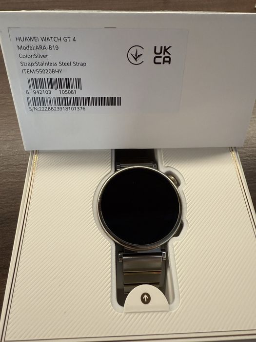 Ceas Huawei GT4 și căști Huawei FreeBuds SE 2