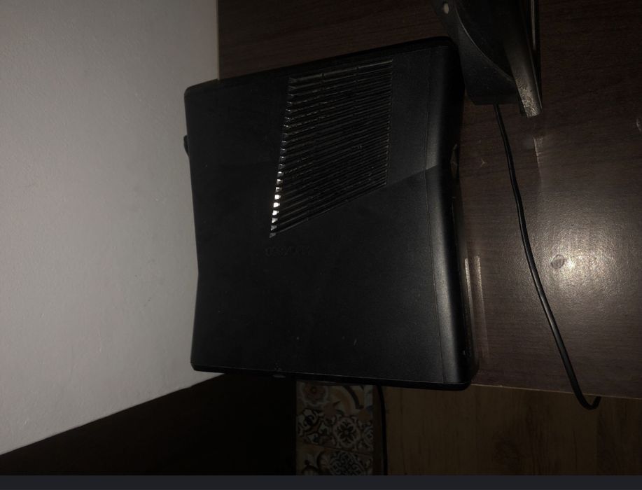 Vând xbox 360 în stare de functionare